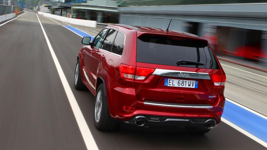  Jeep Grand Cherokee SRT8 2012 года  (фото 87 из 186)